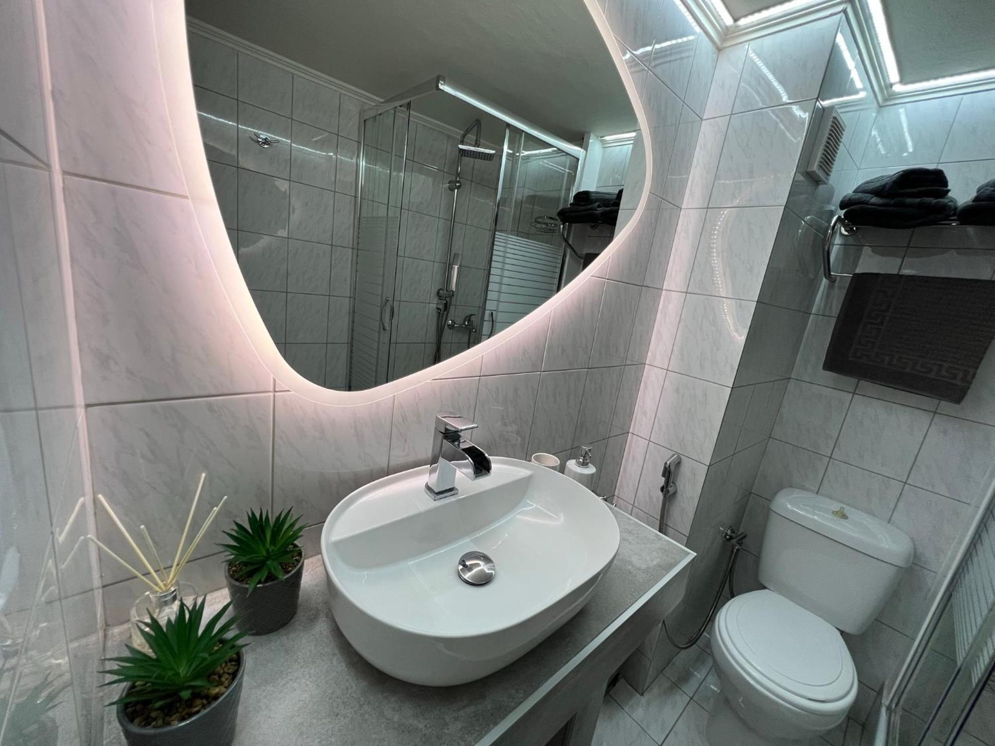 Supreme City Heart Apartment Alexandroupolis Exteriör bild